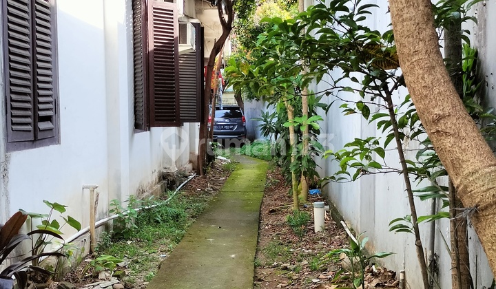 TANAH DI CIKINI JAKPUS COCOK UNTUK USAHA