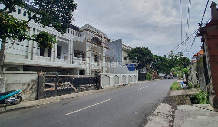 Denpasar Bali Rumah Mewah Lokasi Super Strategis  2