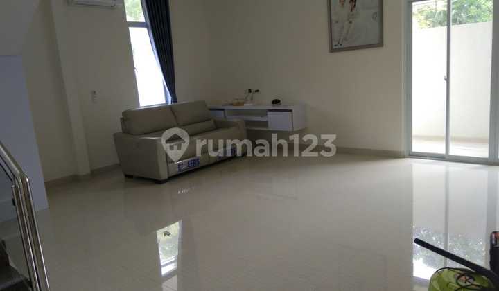 Dijual Rumah Aman Permata Milenium Lippo Karawaci Tangerang Kondisi Bagus Siap Huni Dijual Rumah Aman Permata Milenium Lippo Karawaci Tangerang Kondisi Bagus Siap Huni