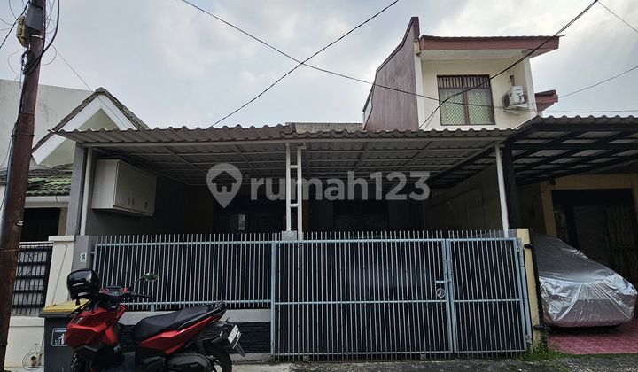Kencana loka bsd kondisi rumah rapi terawat lokasi strategis dekat stasiun Kencana loka bsd kondisi rumah rapi terawat lokasi strategis dekat stasiun