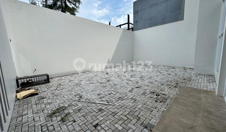 Giri Loka BSD Brand New House in a beautiful and very comfortable cluster neighborhood. 2