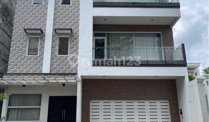 Sutera Palma Alam Sutera rumah mewah 3lantai siap huni Sutera Palma Alam Sutera rumah mewah 3lantai siap huni