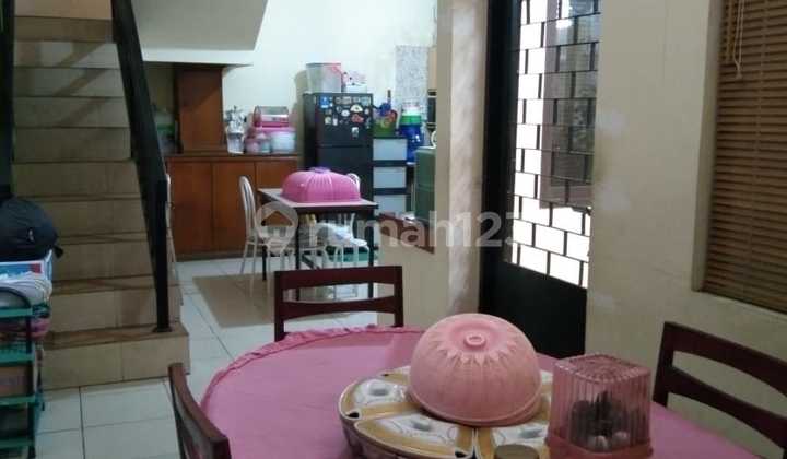 Rumah Kost lokasi sangat strategis dekat dengan fasilitas umum Pejampongan Jakarta Pusat 