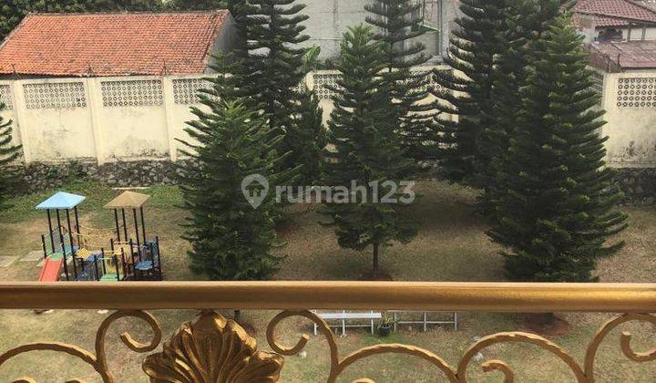 Rumah Megah Terawat Hadap Taman di Bellano Gading Serpong 2