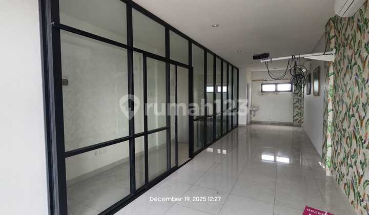 For rent: strategic shop house in Pasar Modern Timur (Pasmod Timur) 2, furnished office, BSD City. For rent: strategic shop house in Pasar Modern Timur (Pasmod Timur) 2, furnished office, BSD City.