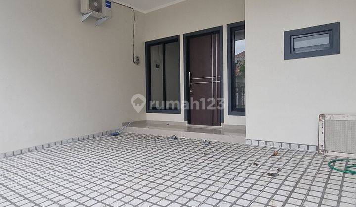 Rumah 2 Lantai di Regency Melati Mas Serpong Tangerang Selatan 1