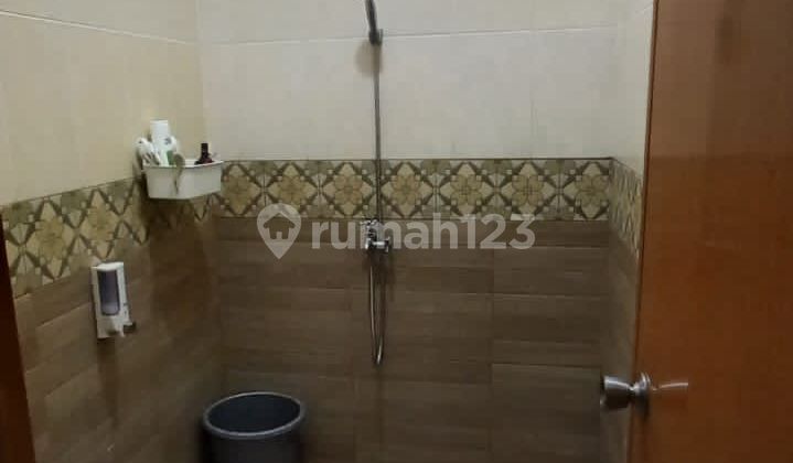 Single-story House in Nusa Loka Bsd Tangerang 2