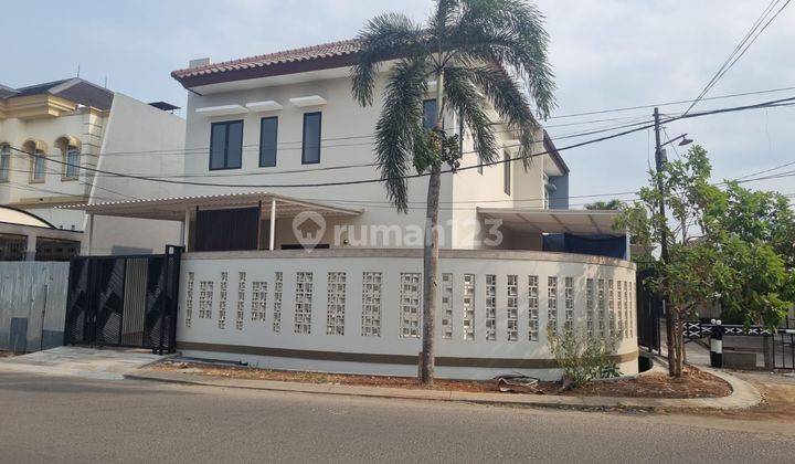 Rumah Villa Melati Mas Jalan Raya Bsd Serpong Tangerang Selatan 1