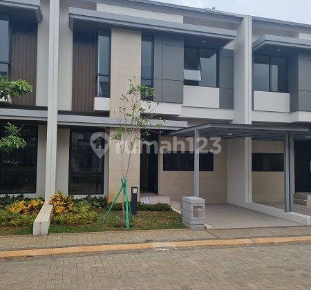 Rumah Unfurnished di Vanya Park Bsd City Tangerang 1