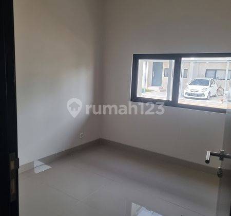 Rumah Unfurnished di Vanya Park Bsd City Tangerang 2