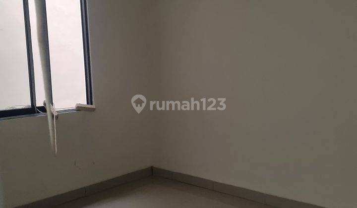 Rumah 2 Lantai di Regensi Melati Mas Serpong Tangerang Selatan