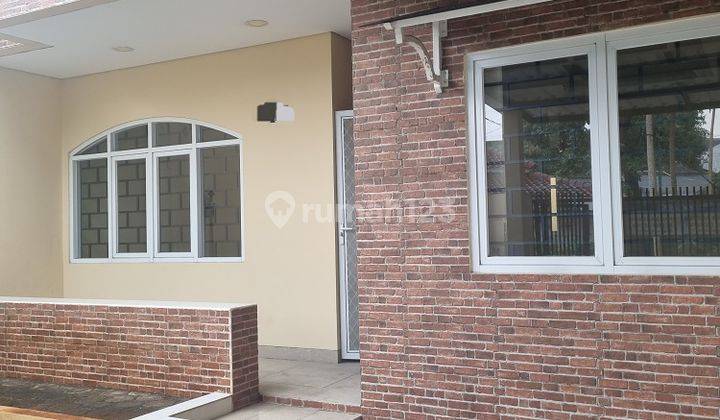 Rumah 2 Lantai Disewakan di Villa Melati Mas Serpong Tangerang 2