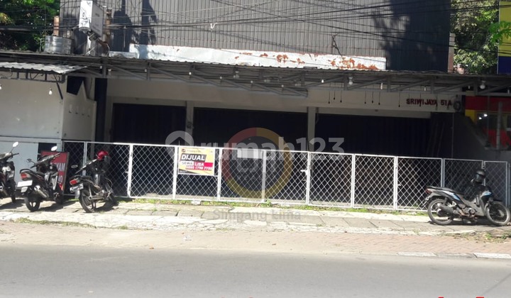 Strategic Shop House on Sriwijaya Main Road in Semarang, suitable for a Restaurant. 1