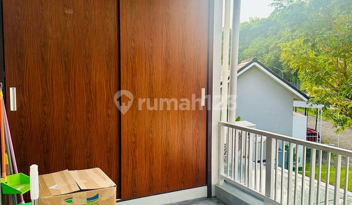 Rumah Nyaman Full Furnished di Yellow Leaf,Citragrand 2