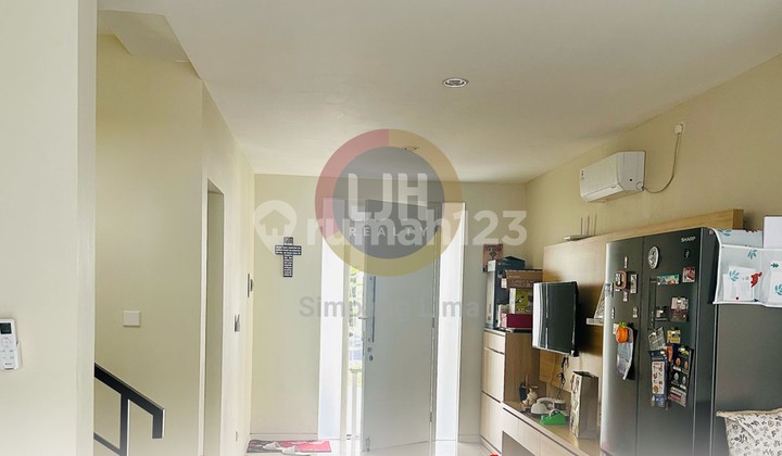 Rumah Nyaman Full Furnished di Yellow Leaf,Citragrand 1