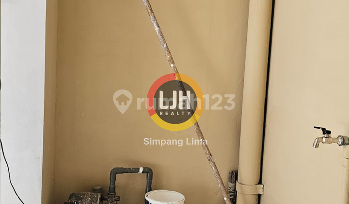 Shop House for Rent in Petudungan, Suitable for Business 2