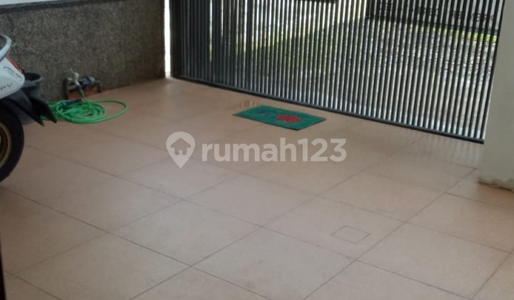 Quick Sale Below Market Price! Move-in Ready House in Blimbing, Malang 2