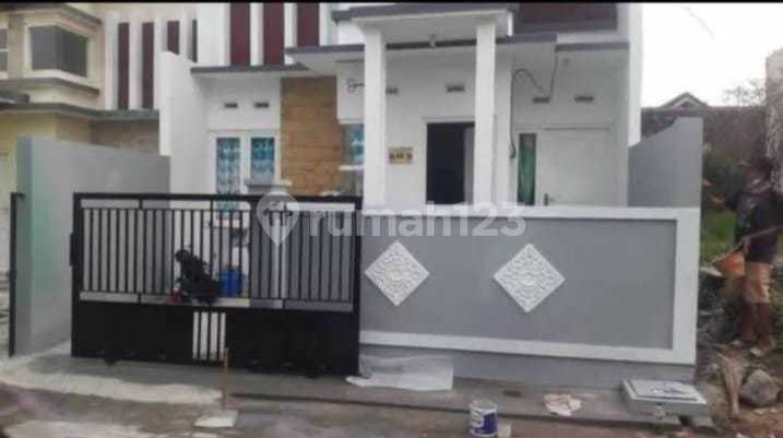 Rumah Dijual 200 Meter dari UMM 3, Dengan 5 Kamar Besar Rumah Dijual 200 Meter dari UMM 3, Dengan 5 Kamar Besar