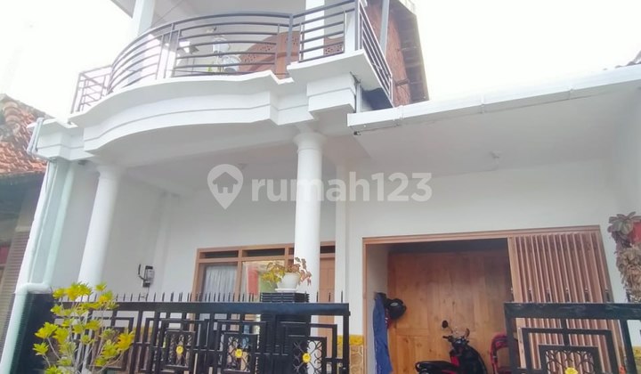 Under Market, Ready-to-Occupy House in Banjararum Singosari Malang