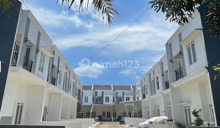 Rumah Cantik 2 Lantai Lokasi Strategis Dekat Exit Tol Pakis 5