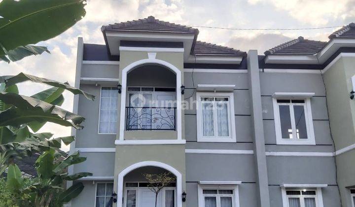 Vila Terbaik Lokasi Strategis Dekat Wisata Populer Batu 2
