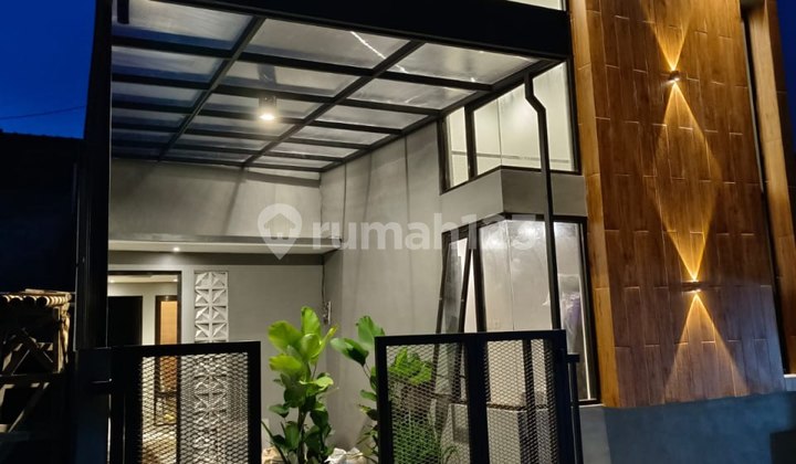 Rumah Modern Mimimalis Estetik di Sukun Kota Malang 