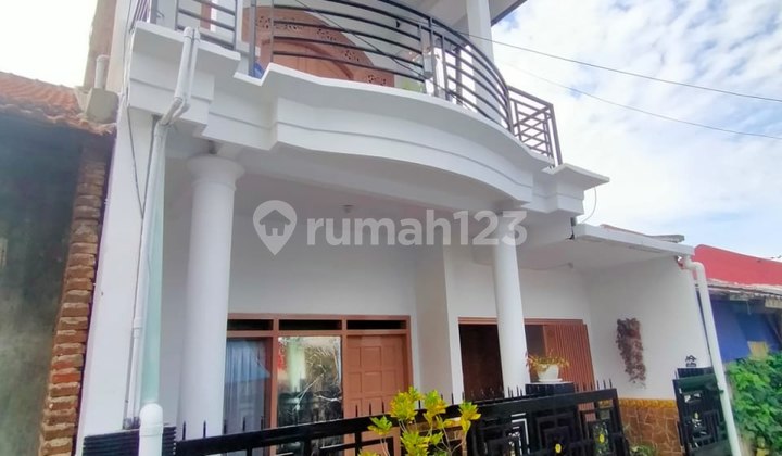 Under Market, Ready-to-Occupy House in Banjararum Singosari Malang