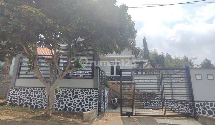 Rumah Villa Full Furnshed Paderman Kota Batu 1