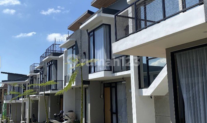 Villa Kota Batu - Private Pool | Near Jatimpark & Bns