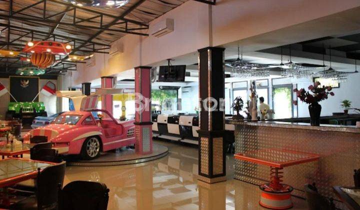 CAFE & RESTO DI RAYA TROPODO FULL PERABOT 2