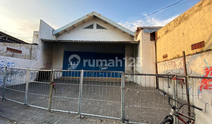 Ruko Raya Banyu Urip, 11 Meters Wide, Towards Pasar Kembang Ruko Raya Banyu Urip, 11 Meters Wide, Towards Pasar Kembang