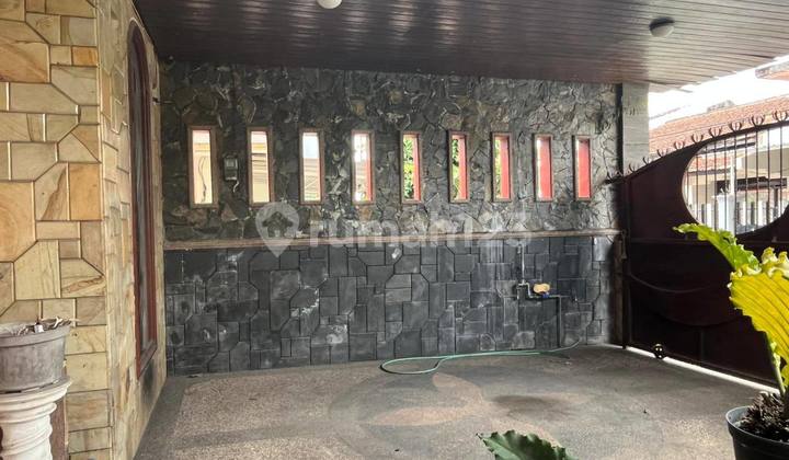 For Sale Well-Maintained Hook House in Lowokwaru Area, Malang Near Sarangan 2