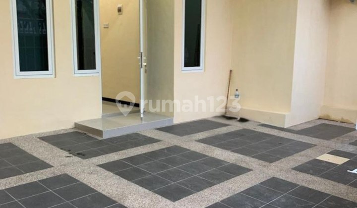 Active Boarding House for Sale One Step to Umm in Tegalgondo Dau Malang 2