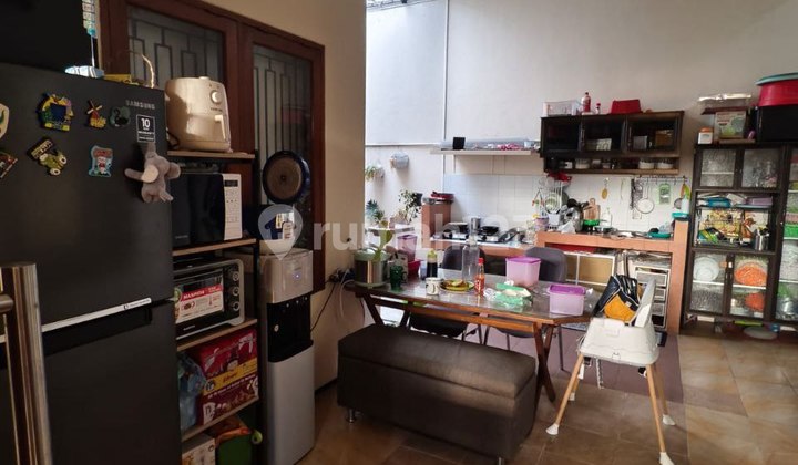Dijual Rumah Semi Furnished di Sulfat Malang Row Jalan Lebar 2