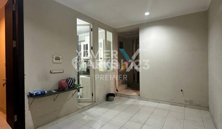 For Sale Furnished House Secure 24/7 in Greenwood Golf Araya Malang 2