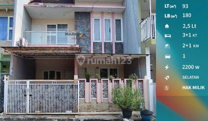 Rumah 2,5 Lantai Cantik Minimalis di Sulfat Malang 1