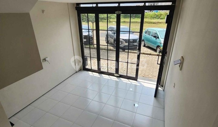 For Sale: Clean Strategic Shop House Near Binus in Mhouse Araya Malang 2