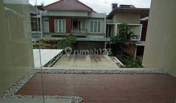 Rumah 2 Lantai Bagus di Ijen Nirwana Malang 2