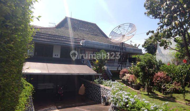 Dijual Rumah Tengah Kota di Ciwulan Malang Ada Taman Nyaman 1