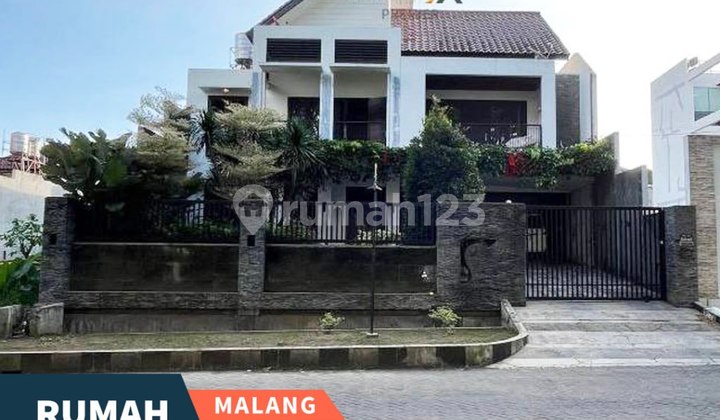 Dijual Rumah Modern Mewah Lokasi Strategis di Poros Dieng Malang