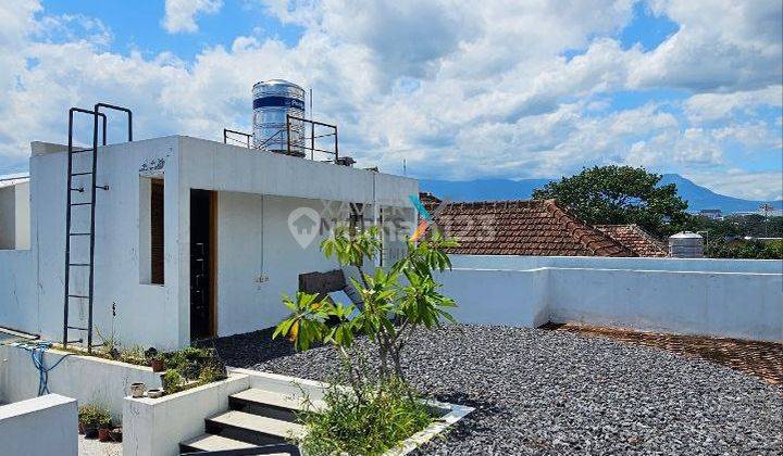 Rumah Modern Furnish Full di Klojen Malang Kota  2