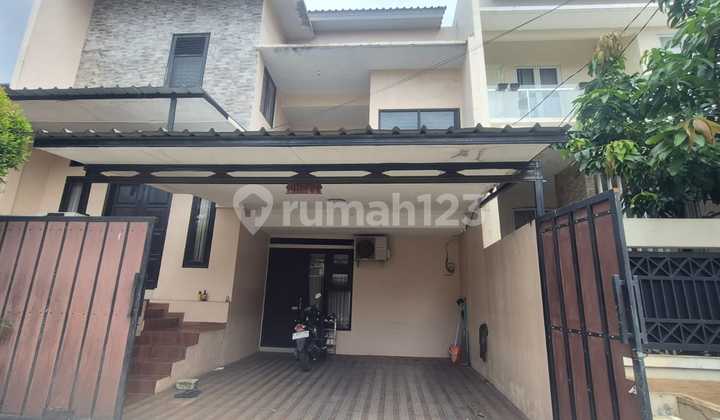 Rumah Cantik Lokasi Strategis di Pondok Kelapa 2Lt SHM