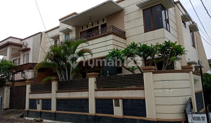 Rumah Asri 2 Lantai Di Jatiwaringin 2