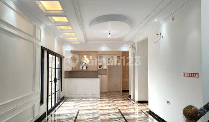 Rumah Cantik 4 Lantai SHM di Mampang 2