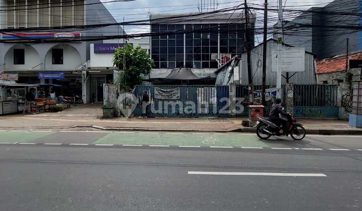 3 Floors Office Building 3 Shops in Dewi Sartika Cawang, East Jakarta 2