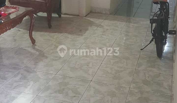 Rumah Luas dan Asri 2Lt SHM di Jati Cempaka Bekasi 2
