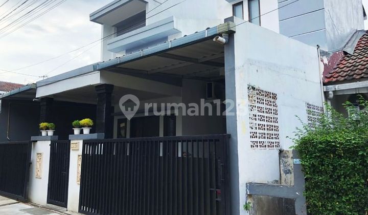 Rumah Cantik Habis Renovasi Siap Huni di Pondok Pekayon Indah