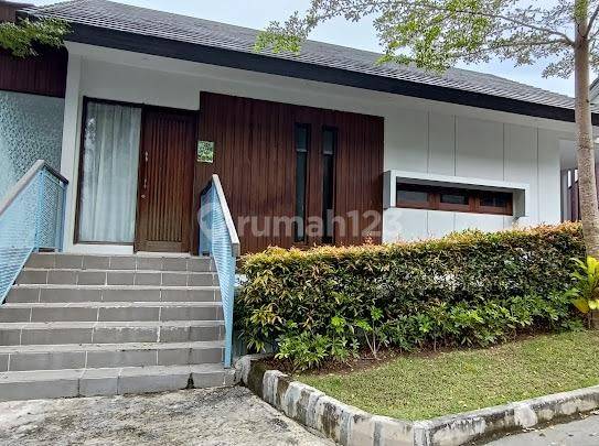 Disewakan Rumah Villa Forest House di Villa Panbil 1