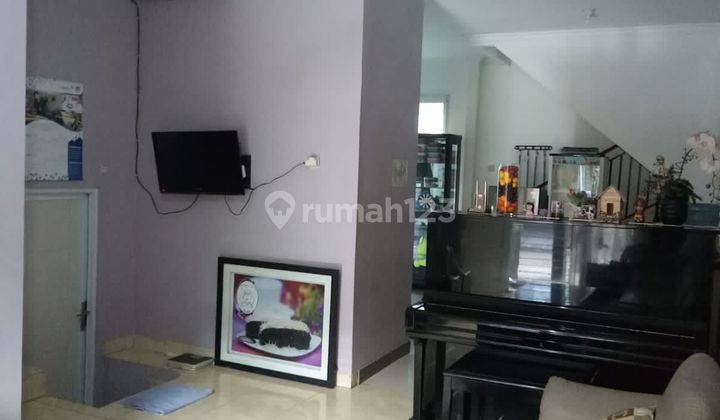 Dijual cepat rumah 3 lantai di  perumahan Nirwana Golden Park 2