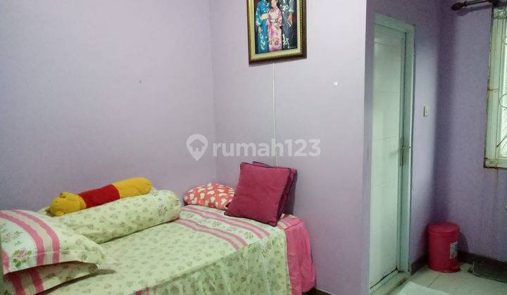 Jual murah rumah 3 lantai di Nirwana Golden park 2